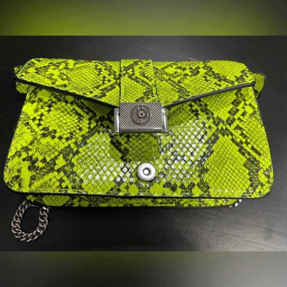 Zara Neon Snake Skin Print Silver Chain Crossbody Bag - Picture 10 of 10